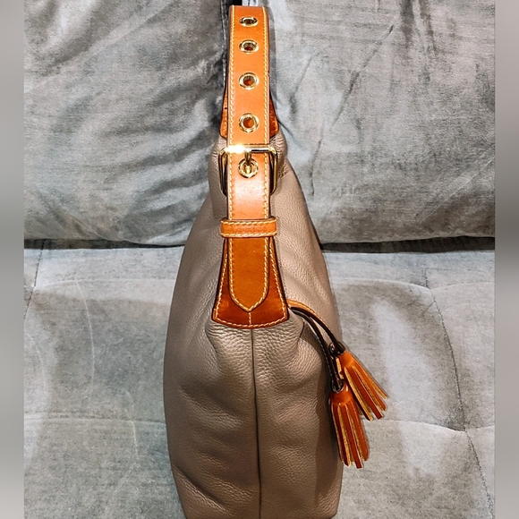 DOONEY & BOURKE PAIGE SAC PEBBLED LEATHER TASSLED HOBO BAG IN ELEPHANT BNWOT - Picture 6 of 16